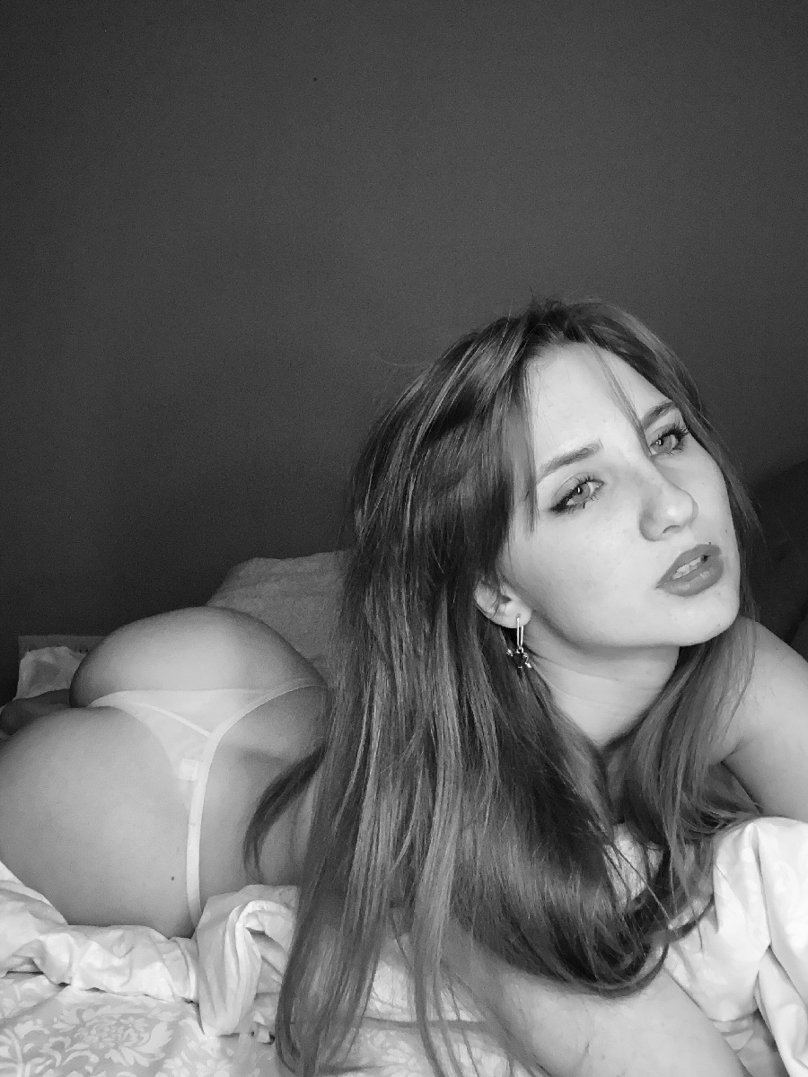 Take a pause and enjoy Nata nude — streaming from Bansi
