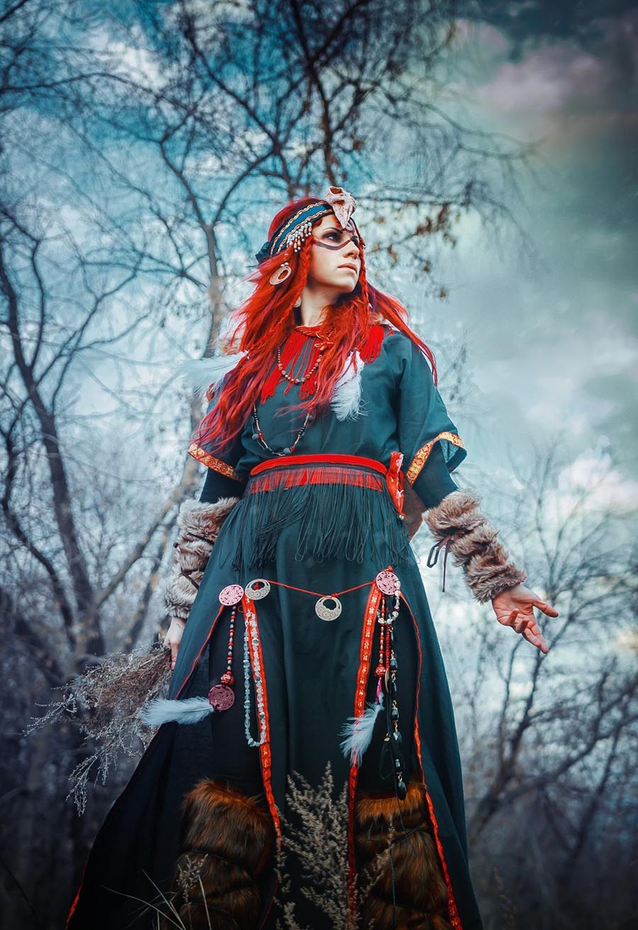 Girls in Slavic costumes underwear in Bansi