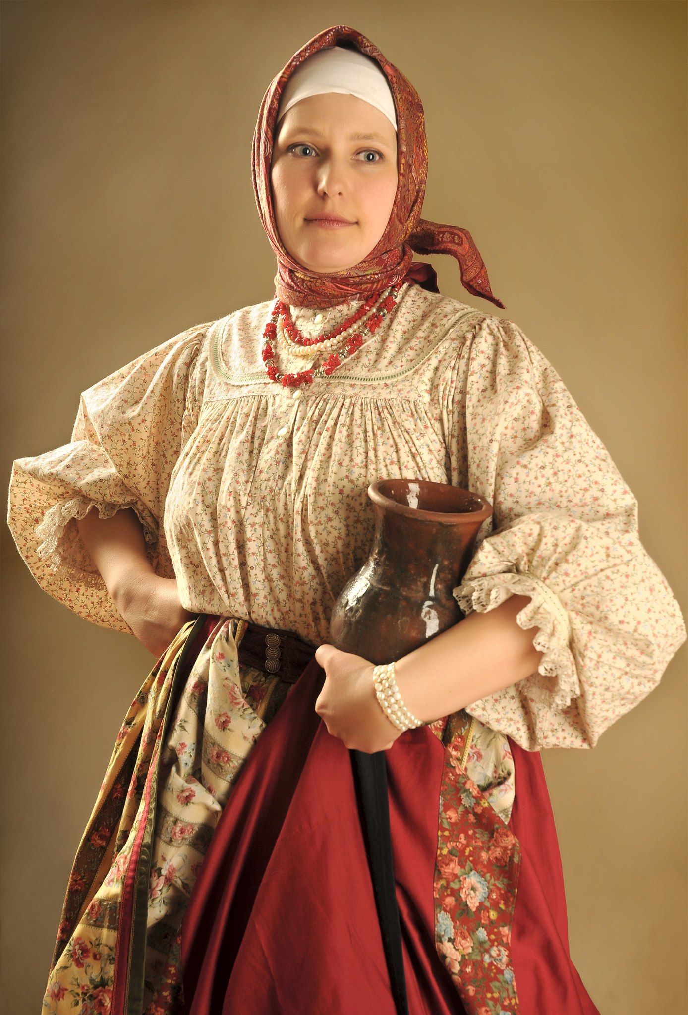 Girls in Slavic costumes in Bansi